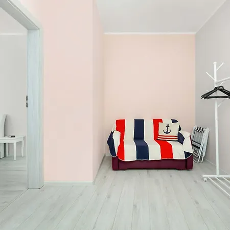 Komfortowy Z Tarasem Blisko Plazy Z Dodatkowymi Udogodnieniami W Pobierowie By Renters * Pobierowo