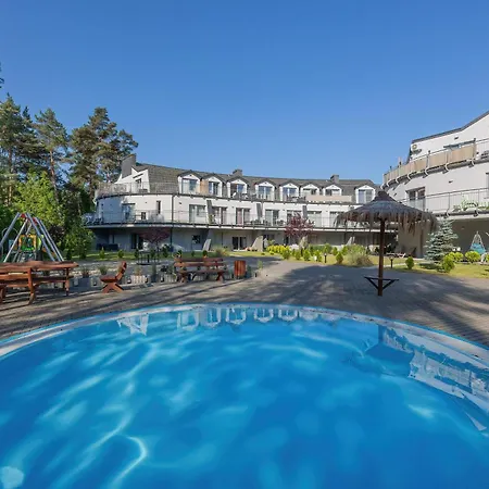 Apartment Komfortowy Z Tarasem Blisko Plazy Z Dodatkowymi Udogodnieniami W Pobierowie By Renters *
