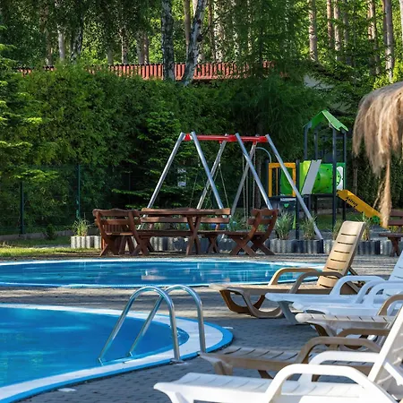 Komfortowy Z Tarasem Blisko Plazy Z Dodatkowymi Udogodnieniami W Pobierowie By Renters Apartment Pobierowo
